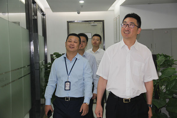 欢迎交通银行卡中心领导莅临我司参观指导